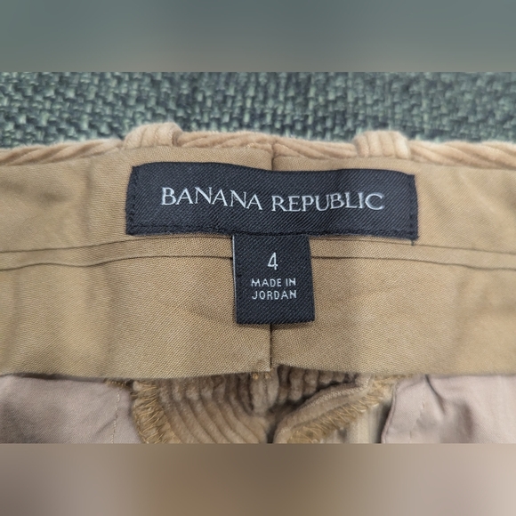 Banana Republic Rivoli Pleated Corduroy Pant - Picture 3 of 5